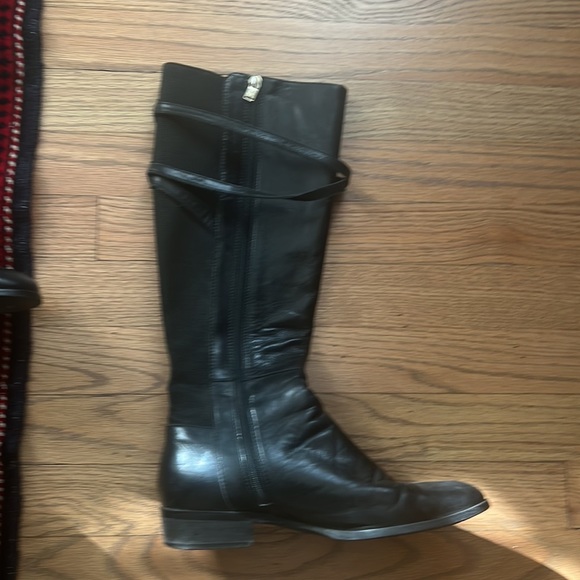 Boots - Picture 4 of 8